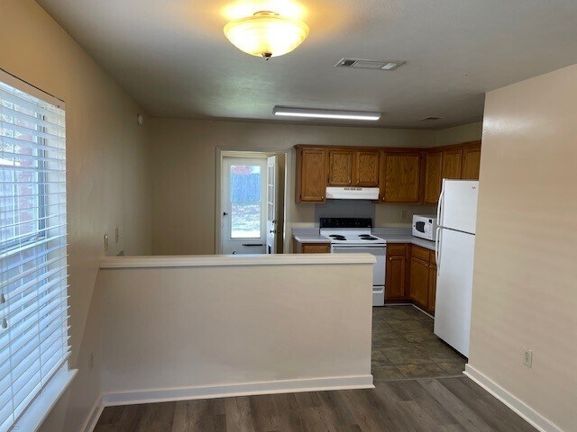 Building Photo - 409 Audubon Cir