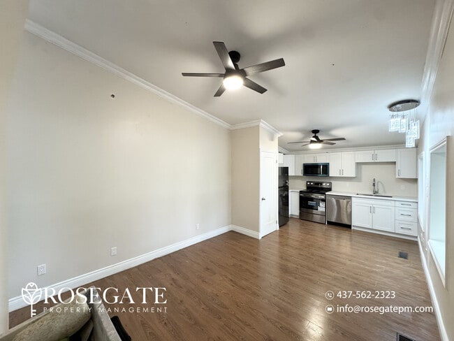 Building Photo - Modern 2-Bedroom Main Level Apartment with Backyard – Mississauga