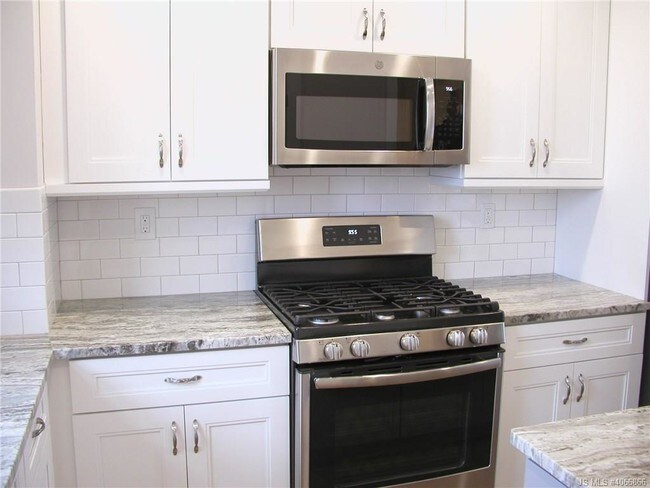 Building Photo - 1300 Beach Ave