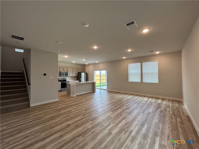 Foto del edificio - 4305 Danforth St