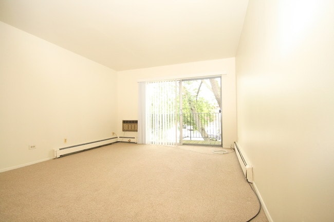 Building Photo - 1475 N Winslowe Dr
