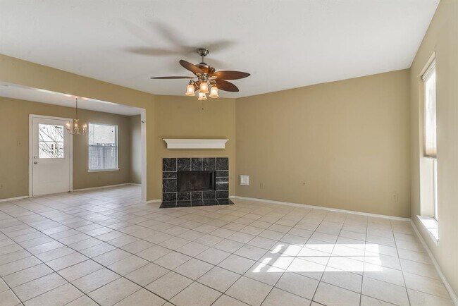 Building Photo - 11819 Meadow Pl Dr