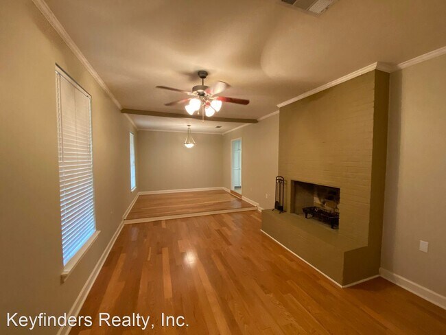 Foto del edificio - 4 br, 2.5 bath House - 685 Daventry Dr.