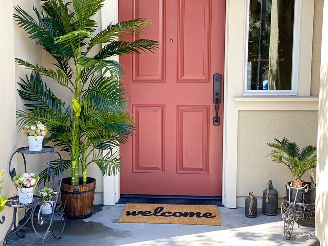 Main entrance - 130 Diamond Cove Ter