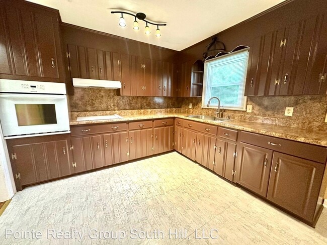 Building Photo - 3 br, 2 bath House - 479 Dundas Road