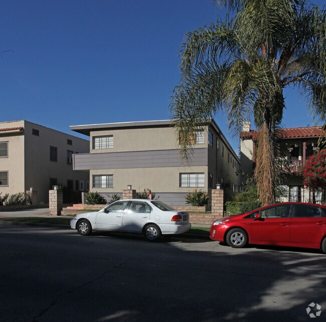 Foto del edificio - 4233 Avocado St