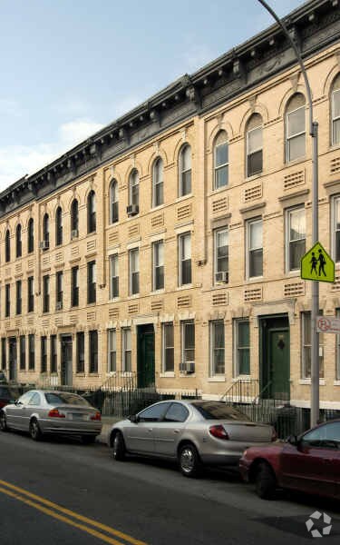 Primary Photo - 431 Bay Ridge Ave