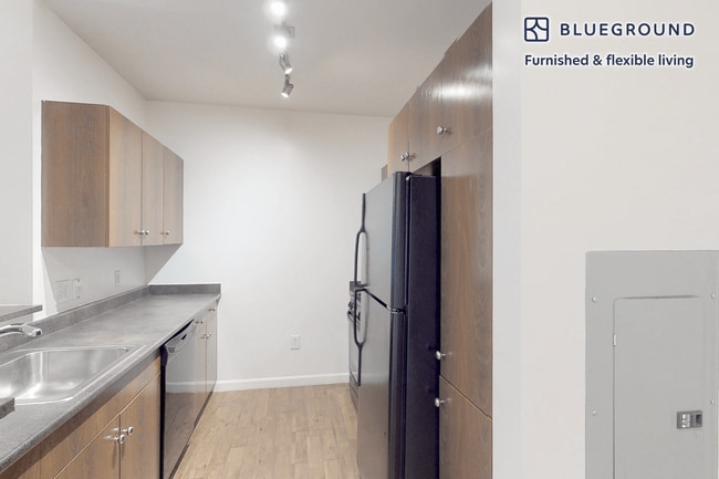 Foto del edificio - 1000 Main Campus Dr