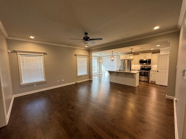 Foto del edificio - New 4 bedroom 3 bath home in Sherwood