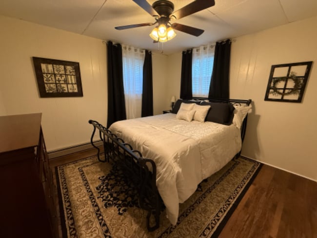 Building Photo - 701 Carson St