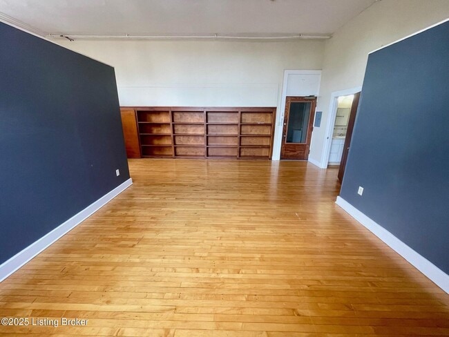 Building Photo - 1516 Hepburn Ave