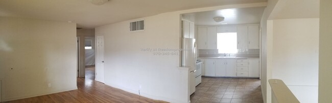 Building Photo - Centrally located 3 Bedroom 1 3/4 Bath wit...