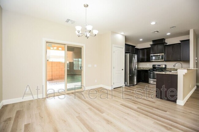 Foto del edificio - 9500 Alma Ridge Ave