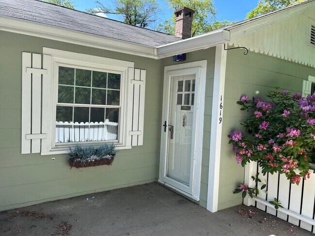 Foto del edificio - 1619 Kensington Road-Historic Druid Hills ...