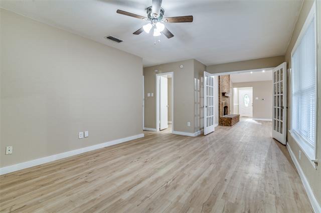 Foto del edificio - 1605 Meadowglen Ln
