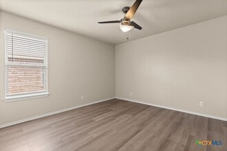 Building Photo - 4703 Stonehaven Dr