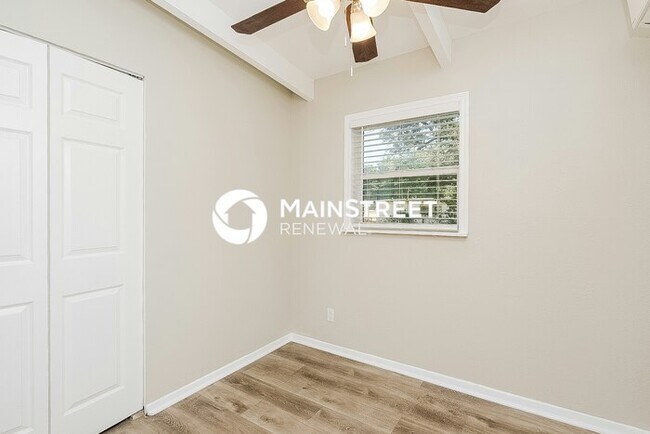Foto del edificio - 3 Bedroom Pet-Friendly Home in TAMPA, FL with Main Street Renewal