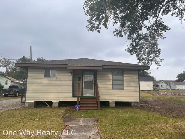 Foto del edificio - 3 br, 1.5 bath House - 823 Pryce Street
