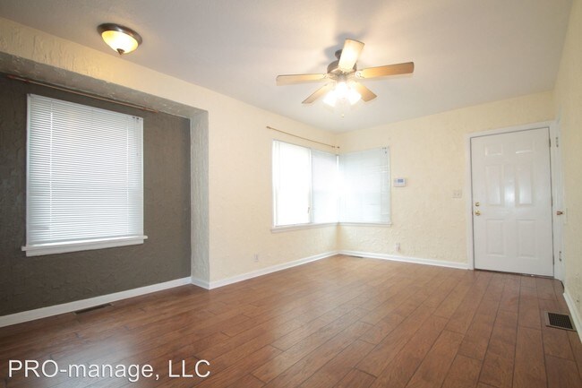 Building Photo - 3 br, 2 bath House - 682 E. 13th St.