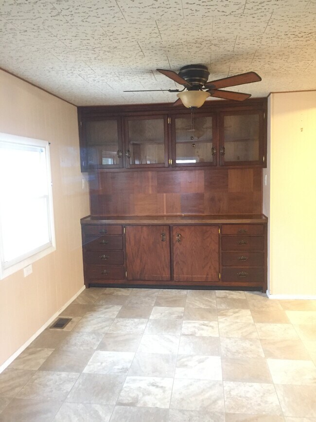 Foto del edificio - 5743 Sullivan Trail