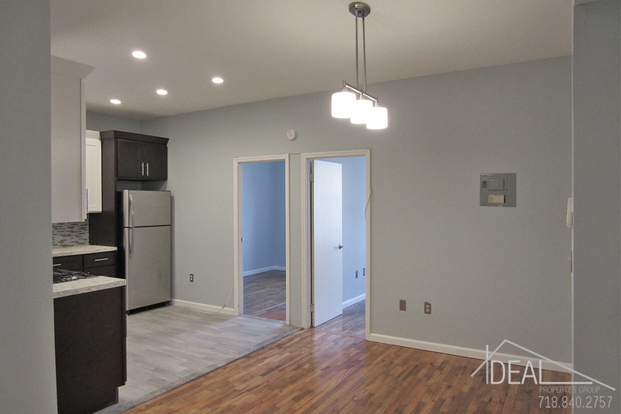 Foto principal - 1140 St Johns Pl