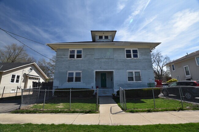 Foto del edificio - 545 Hammond Ave