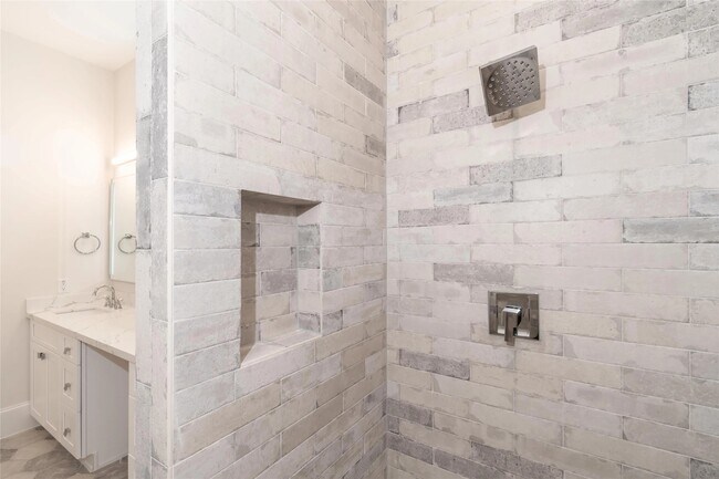 Foto del edificio - 3821 N Braeswood Blvd