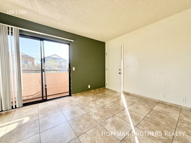 Foto del edificio - 8900 Burnet Ave