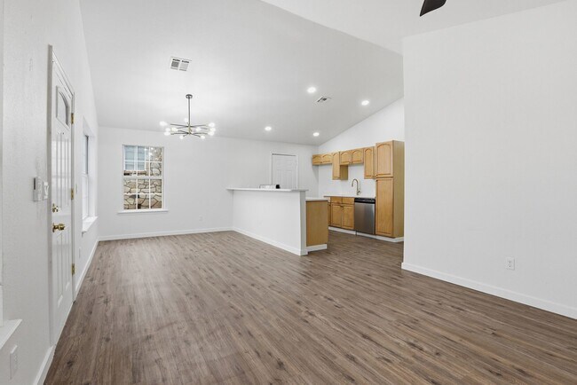 Foto del edificio - 1525 NE 8th St