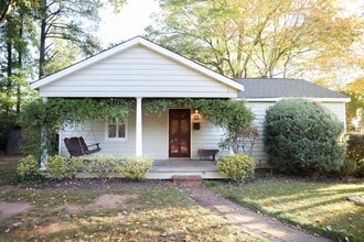 Building Photo - 501 Mial St