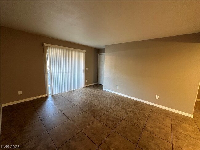 Building Photo - 201 Mission Laguna Ln
