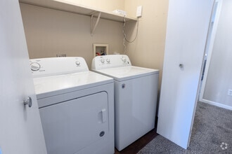 2BR, 1BA - Sierra - In-Unit Laundry - Granite Valley Apartments