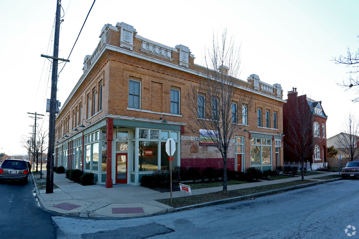 Exterior View - Crown Square Apartments