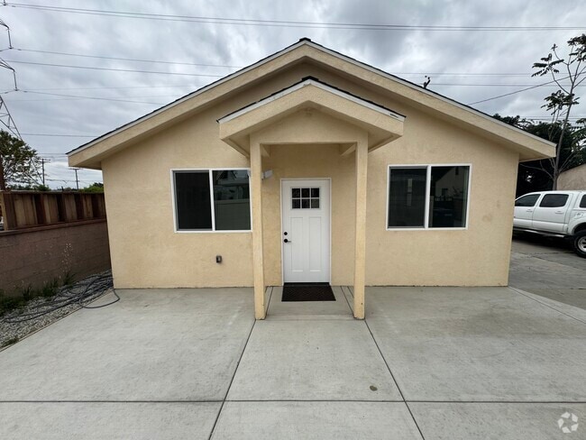 Building Photo - 4748 Garrick Ave