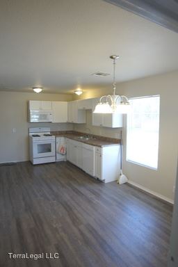 Foto del edificio - 802 S Trenton Ave