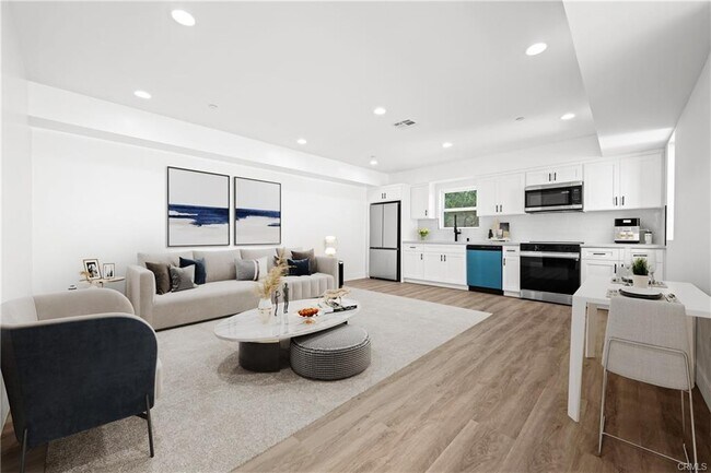 Building Photo - 6704 1/2 Kester Avenue, Los Angeles, CA 91...