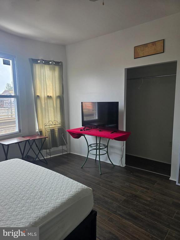 Foto del edificio - 4328 Frankford Ave