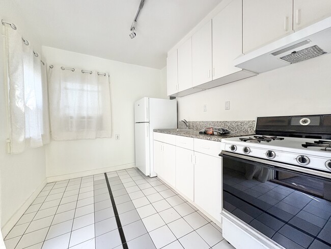 Foto del edificio - 2816 Arizona Ave