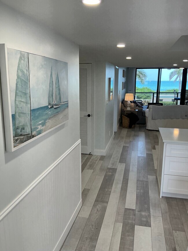Foto del edificio - 355 S Ocean Dr
