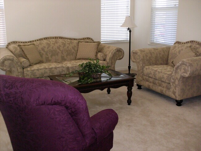 living room - 3415 Archetto Dr