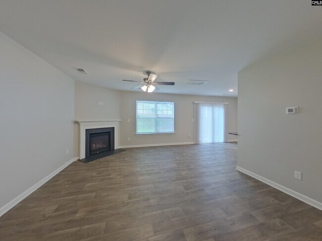 Foto del edificio - 33 Elmwood Blvd