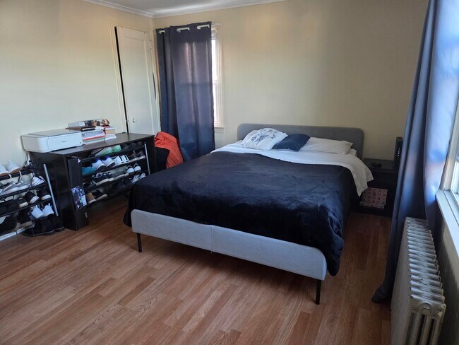 Foto del edificio - 413 Paderewski Ave