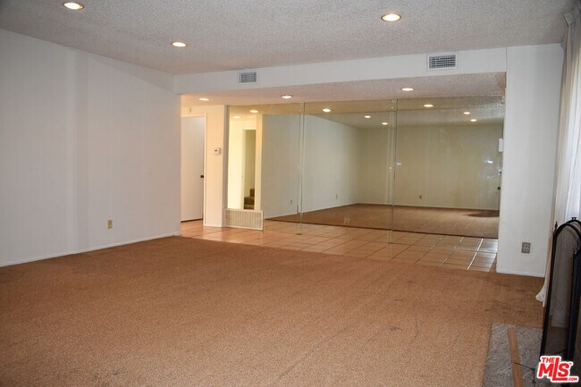Building Photo - 4301 Don Carlos Dr