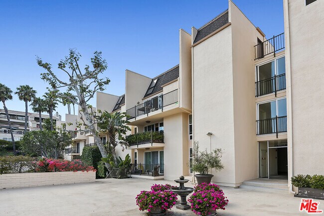 Foto del edificio - 23901 Civic Center Way