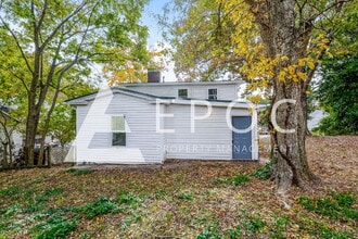 Building Photo - 615 Kivett St