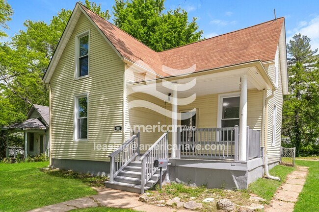 Building Photo - 8912 Huiskamp Ave