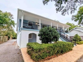 Building Photo - 708 Bayshore Dr