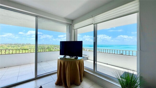 Building Photo - 177 Ocean Ln Dr
