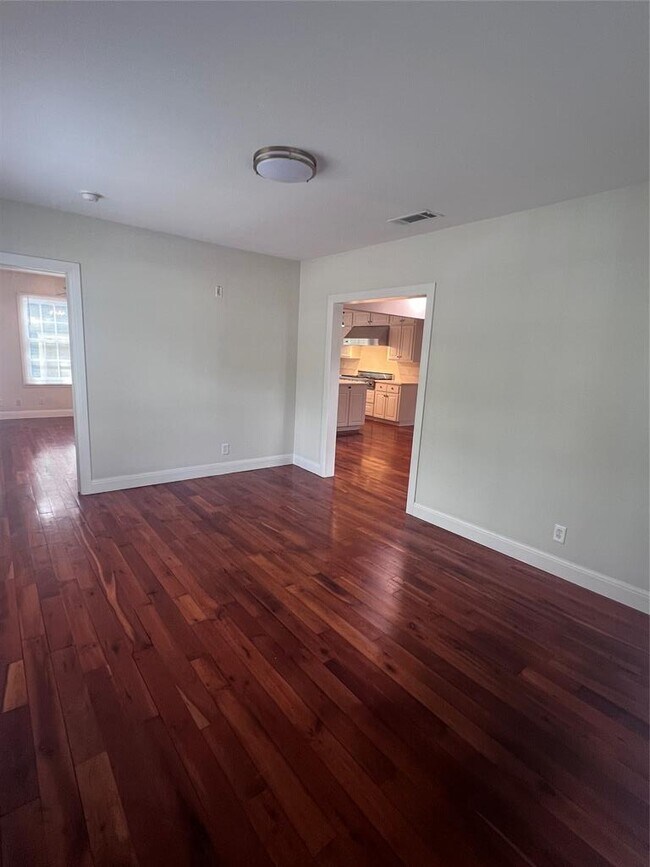 Foto del edificio - 507 Harris Ave
