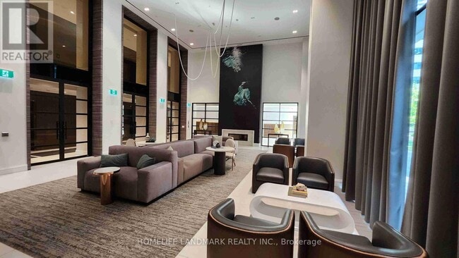 Photo du bâtiment - 39 Roehampton Ave